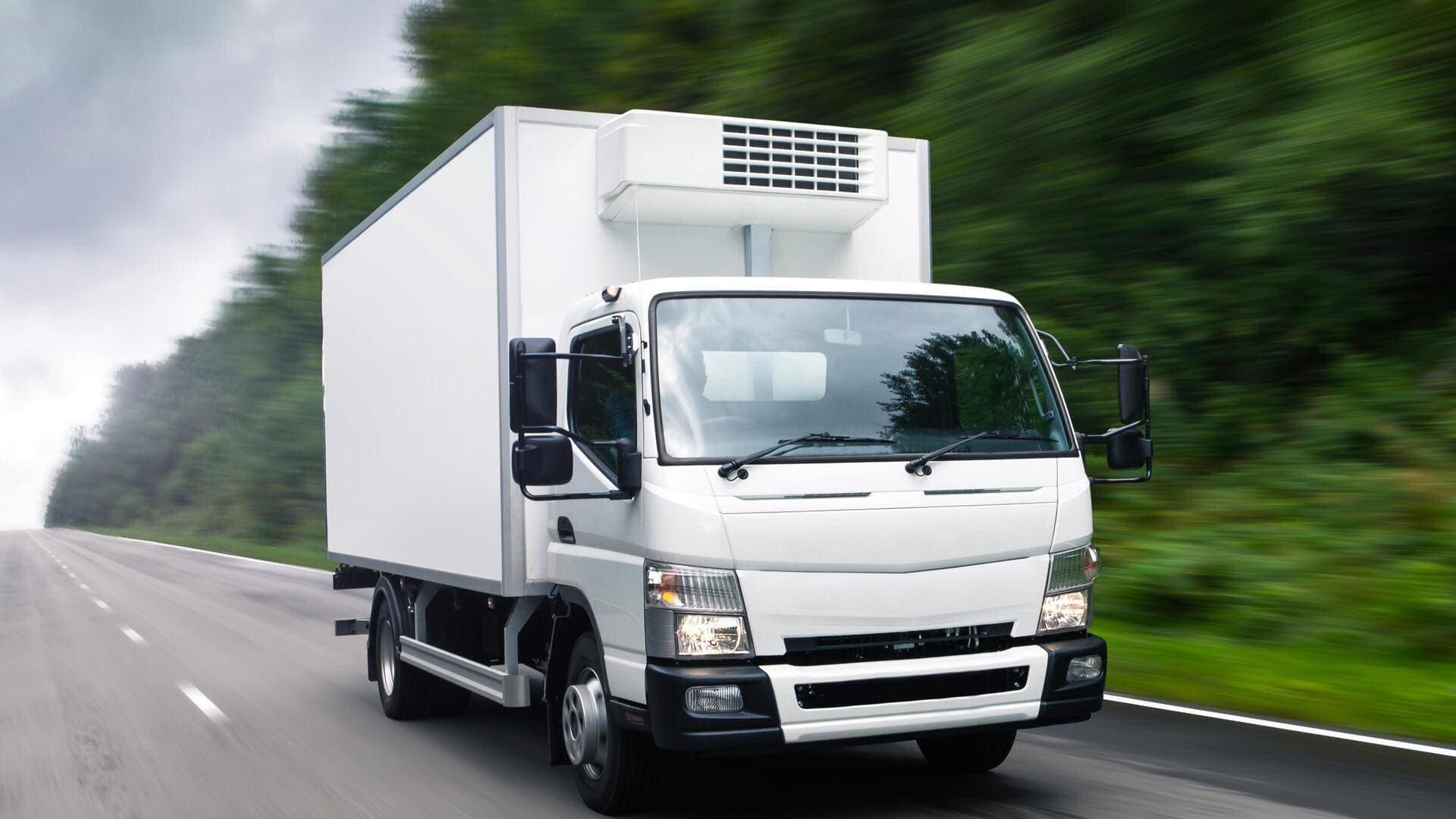 Pojazd dostawczy z zabudową izotermiczną - transport w kontrolowanej temperaturze